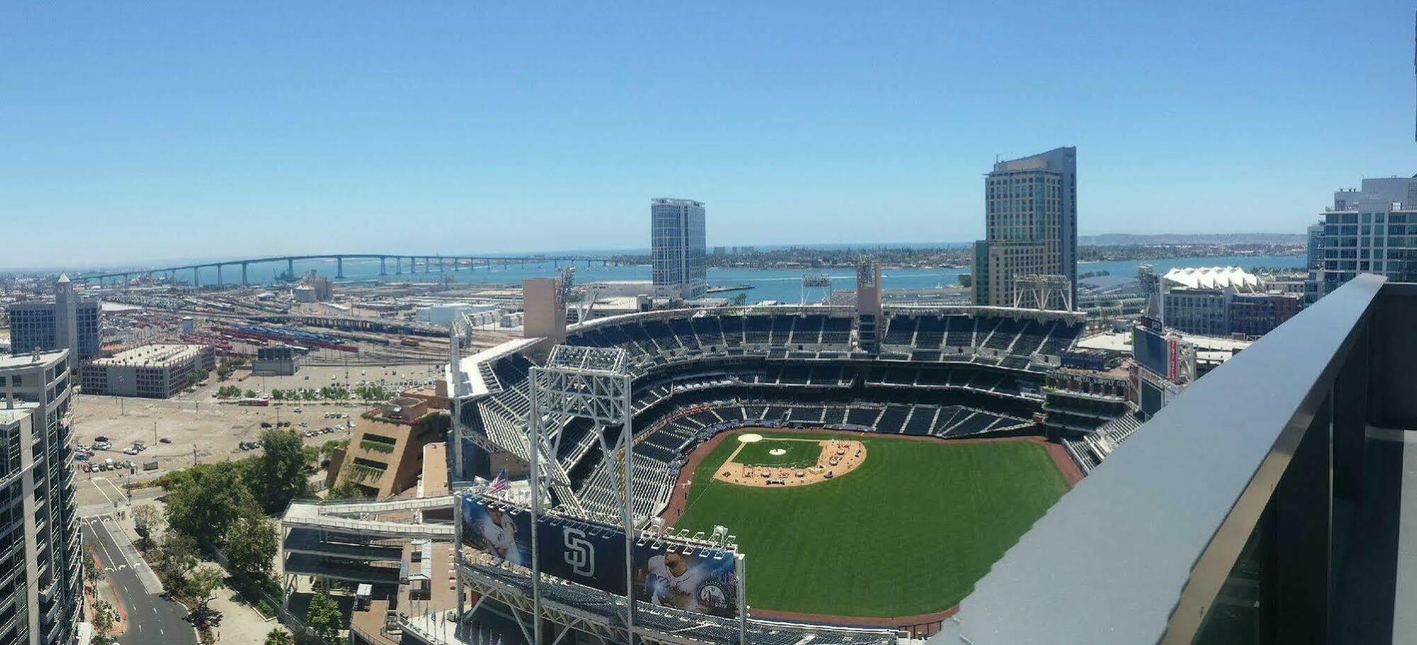 Wyndham Garden San Diego Exteriör bild